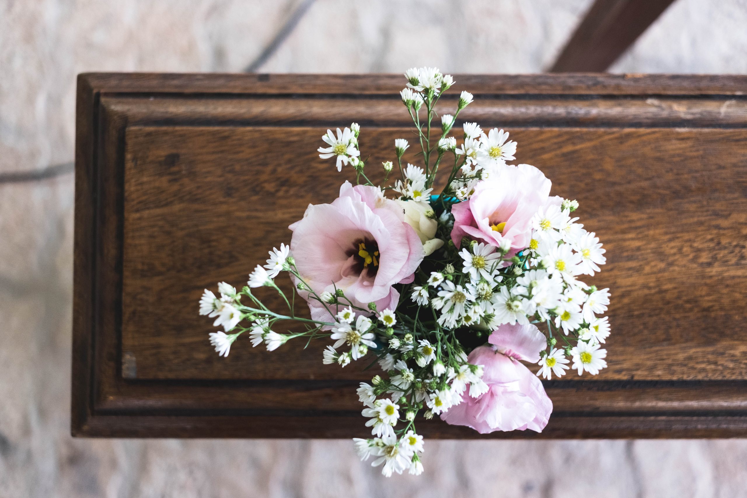 5 tips for planning a memorable funeral